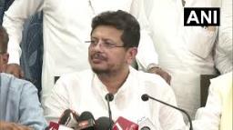 तृणमूल कांग्रेस के बागी नेता ऋतब्रत बनर्जी ने कांग्रेस से कोई संबंध न रहने का दावा किया। उन्होंने कांग्रेस-संबंधित विलय की खबरों को झूठा घोषित किया, साथ ही 64 विधायक समर्थन के लिए मांग की।